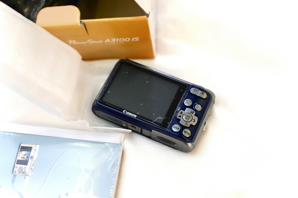 (NEW) OLD STOCK CANON POWERSHOT - 5