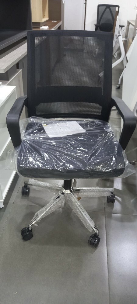 Office table. com Chair - 12