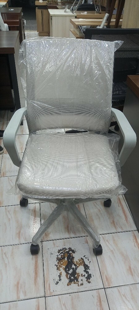 Office table. com Chair - 10