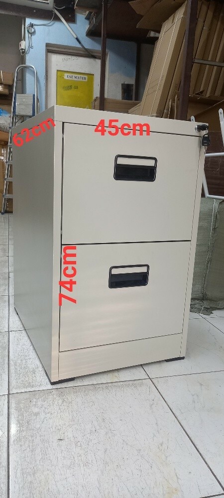 Office table. com Chair - 9