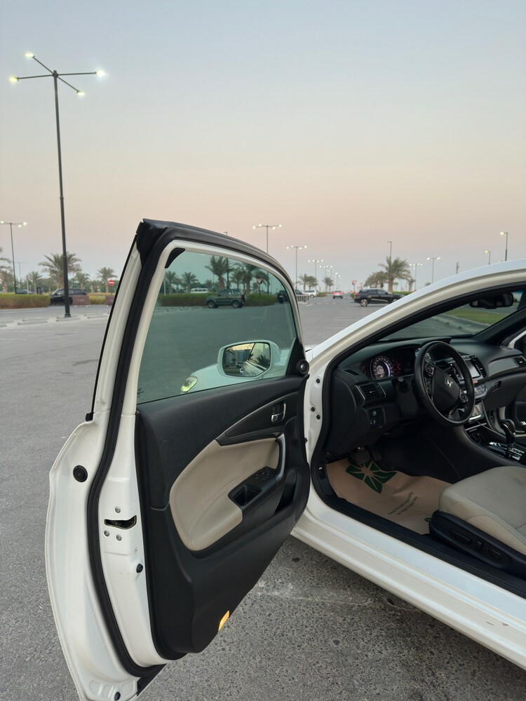 Honda accord coupe - 12