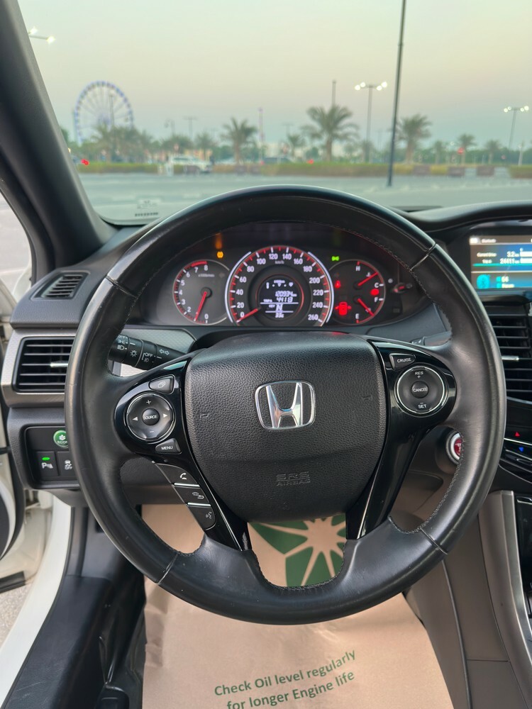 Honda accord coupe - 10