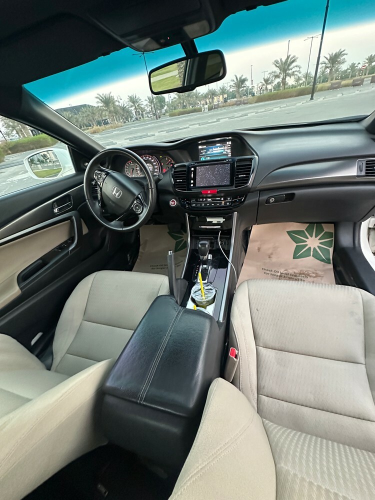 Honda accord coupe - 5