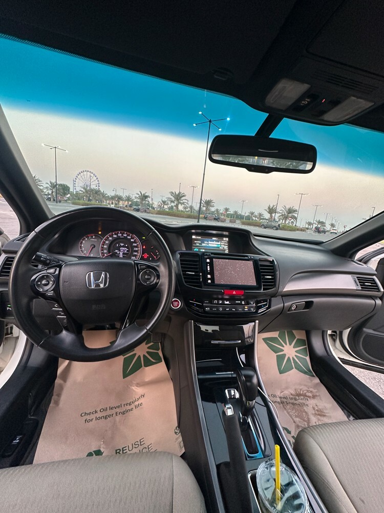 Honda accord coupe - 8