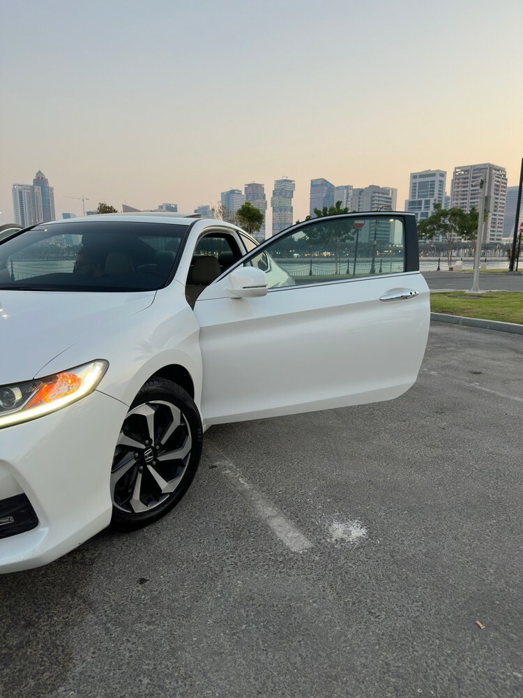 Honda accord coupe - 11