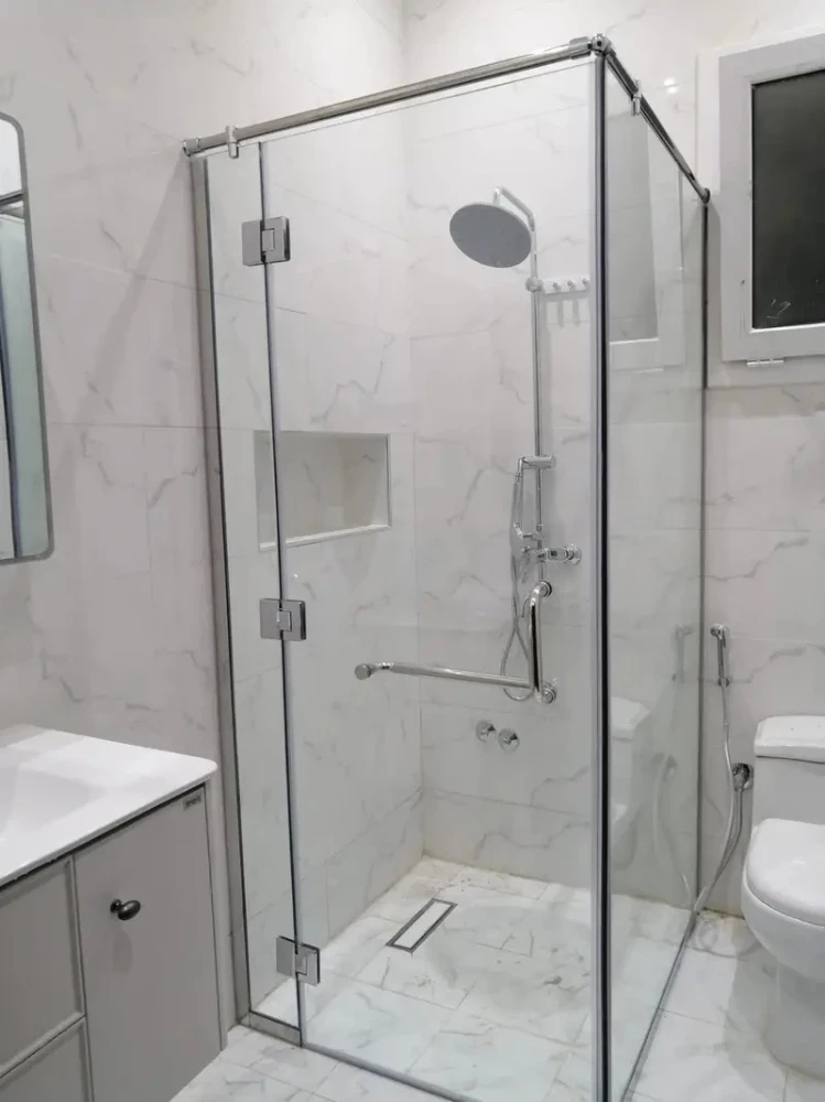 Diamond Glass and Mirror House - 13