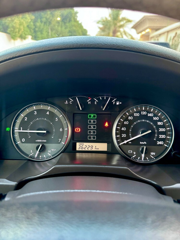 Land Cruiser,clean, 2015 - 13