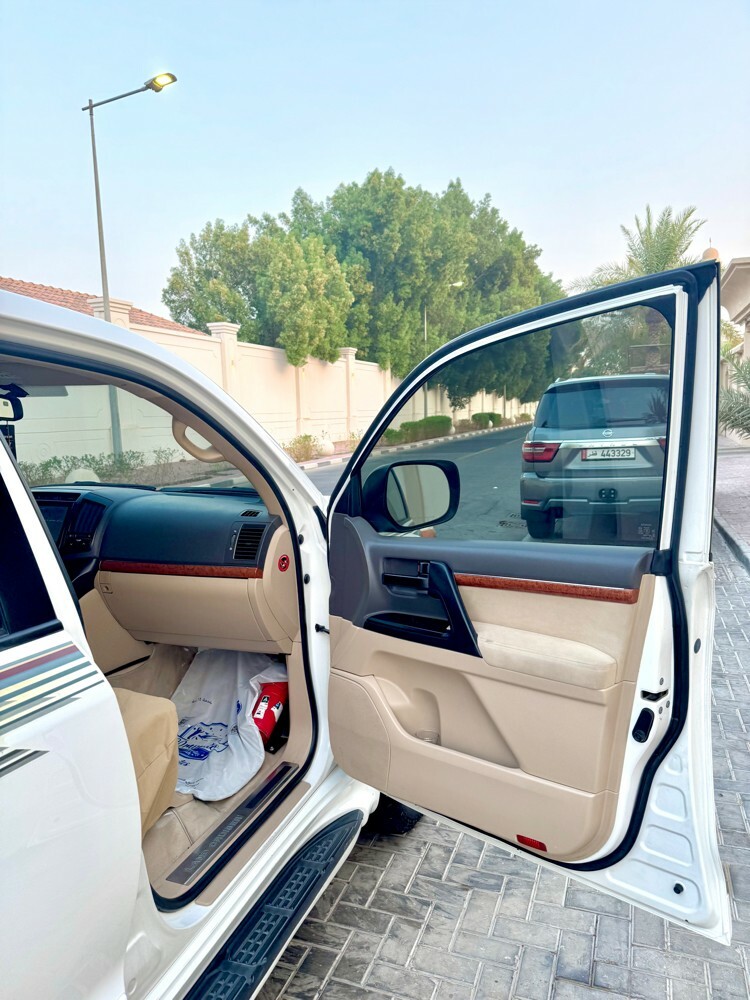 Land Cruiser,clean, 2015 - 12