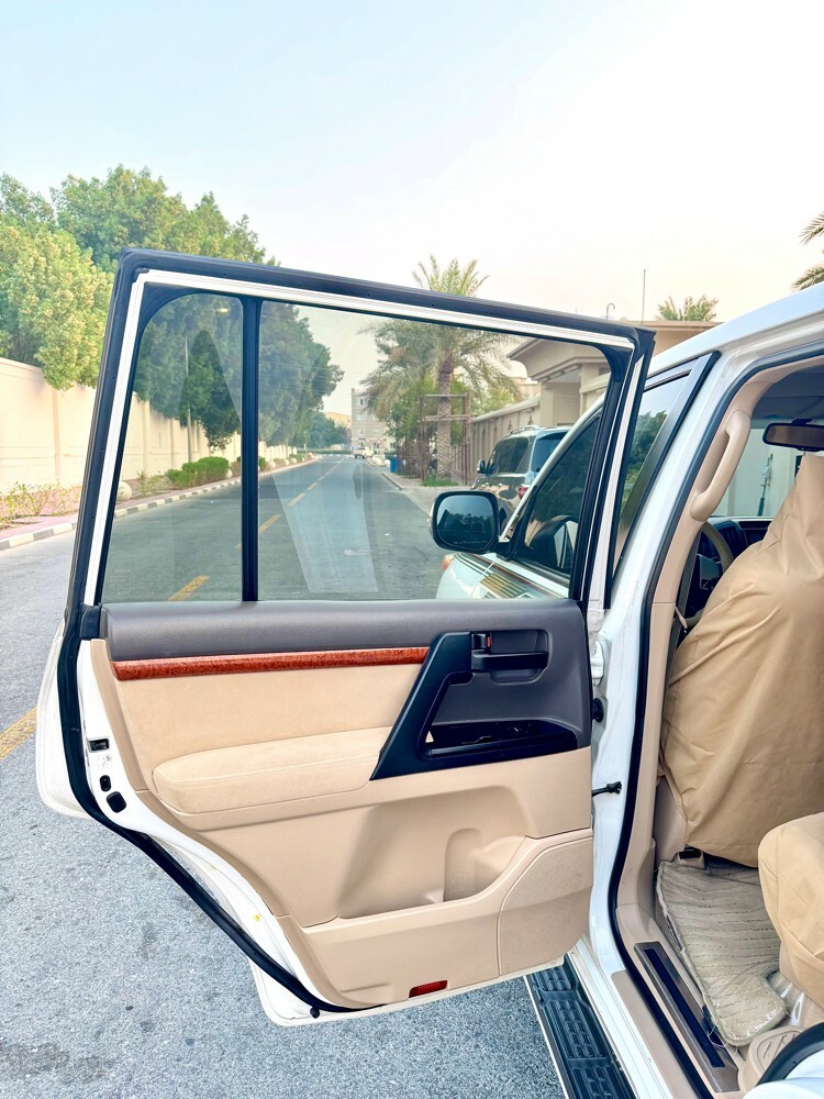 Land Cruiser,clean, 2015 - 9