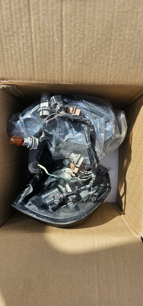 Pajero Head &Tail light - 2