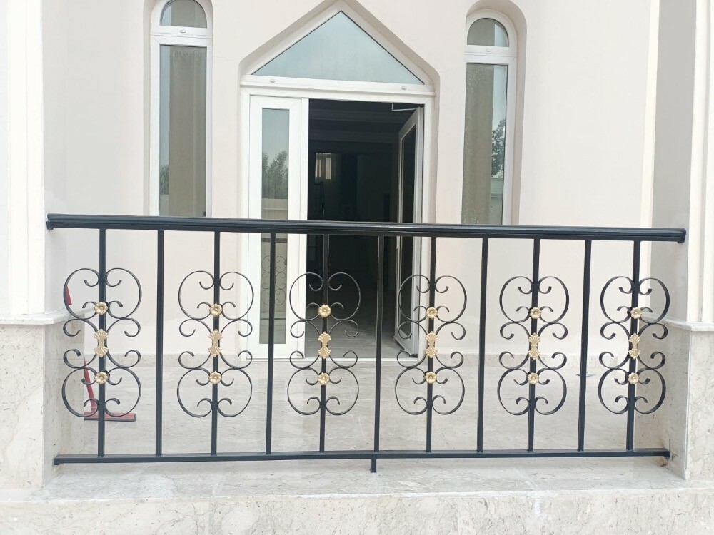 بوابات كبيرة وصغيرة - 4