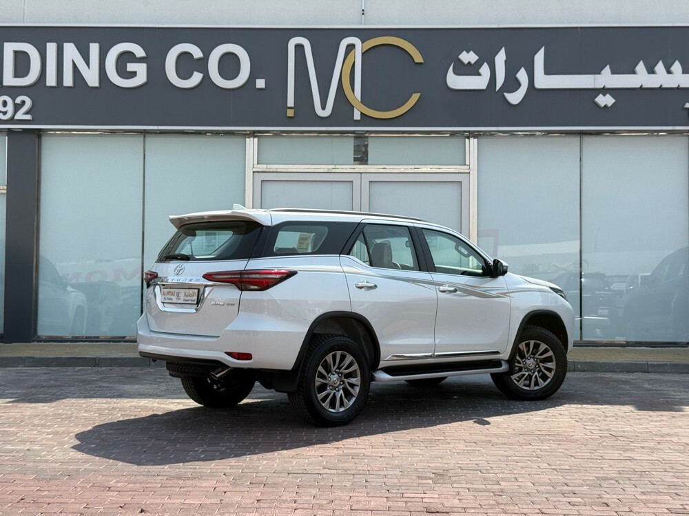 فورشنر 2025 اصفار وارد قطر - 6