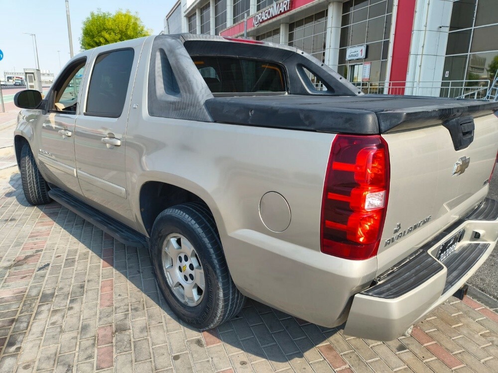 2009 Chevrolet Avalanche LT @ 28k - 2