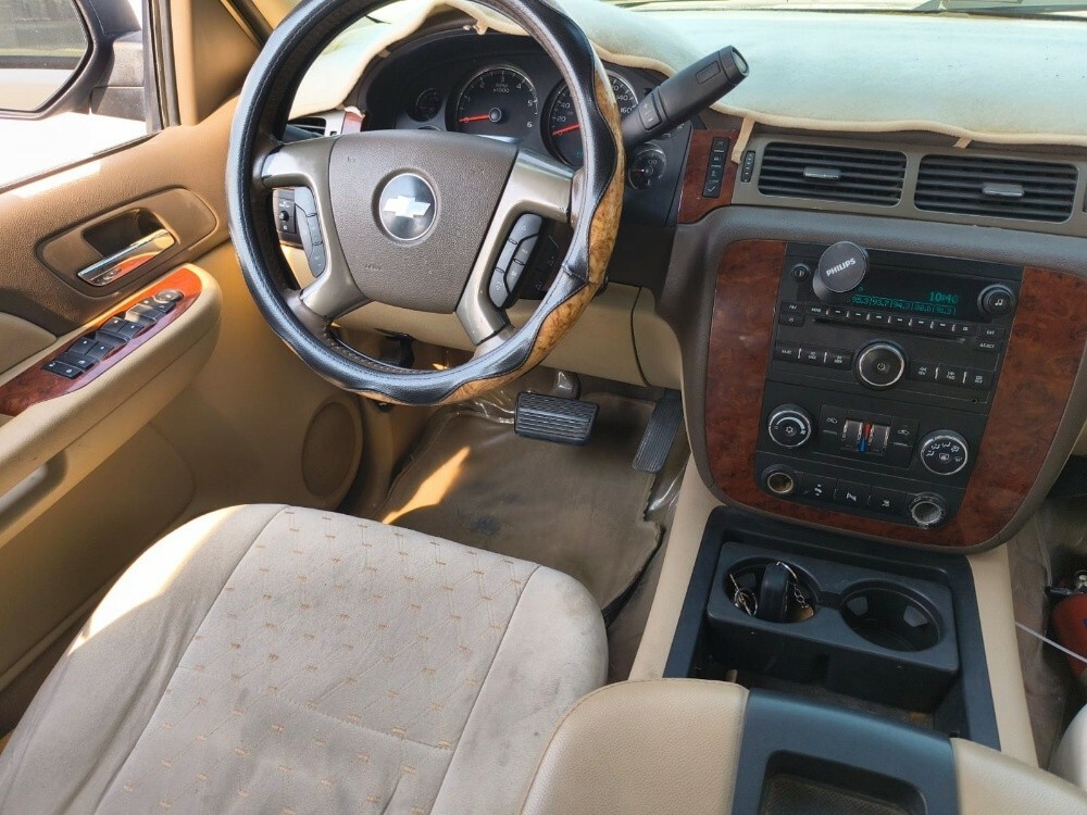 2009 Chevrolet Avalanche LT @ 28k - 12