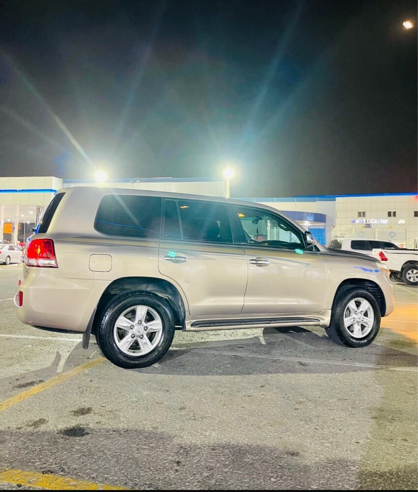Land Cruiser VXR 2010  - 4