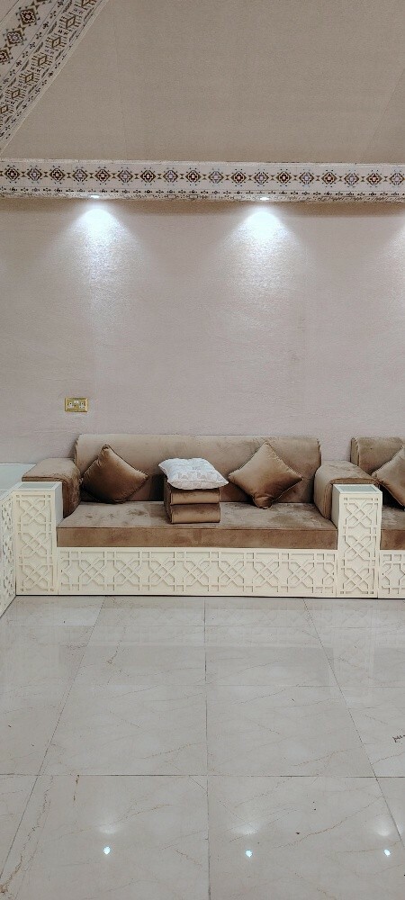 We are making new screen sofa, Fi - 6