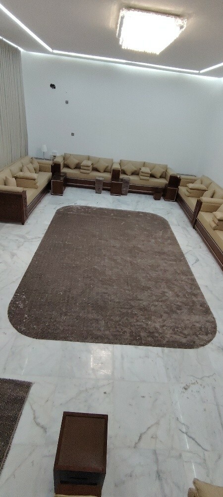 We are making new screen sofa, Fi - 3