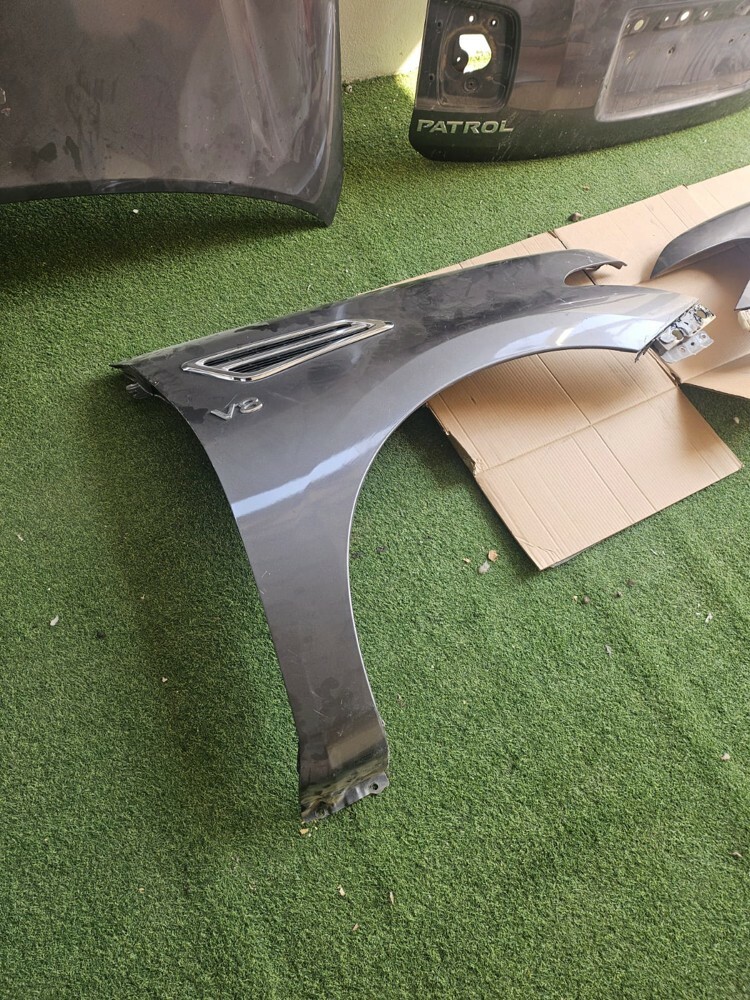 Nissan body parts  - 1