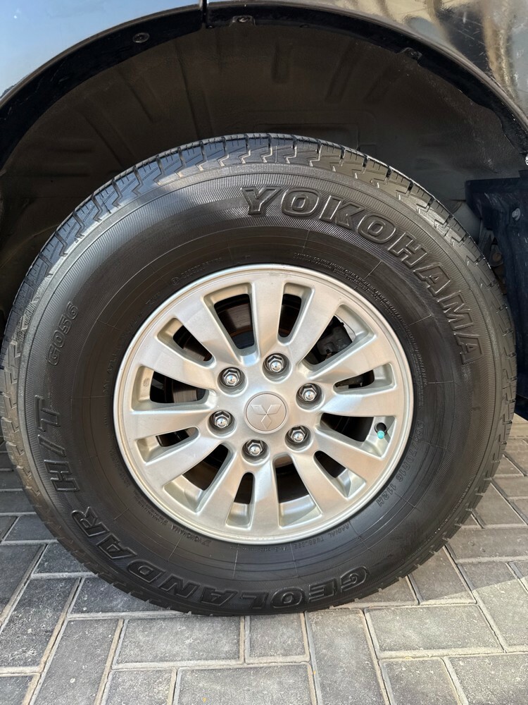 mitsubishi pajero full option2014 - 10
