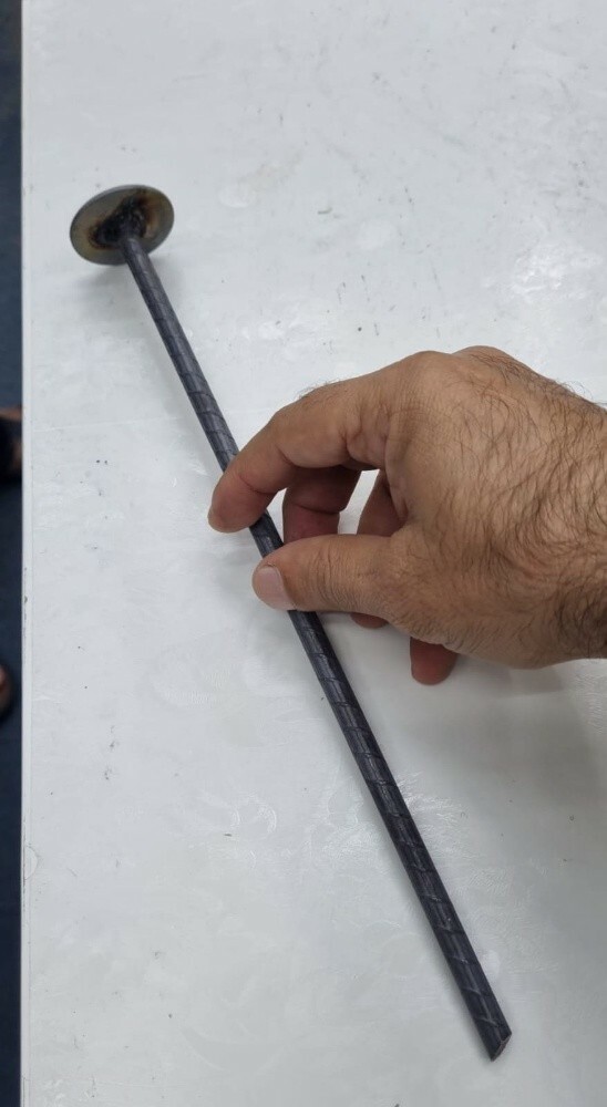 مسامير لتثبيت العشب الصناعي - 3
