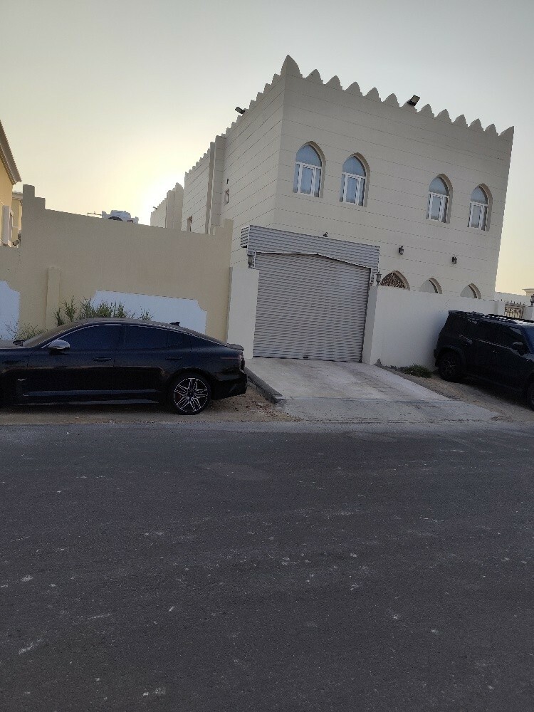 Service villa for sale in Umm Qar - 3