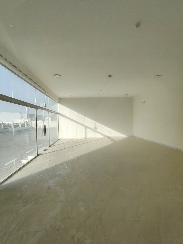 Store 200M,Kitchens,2Toilets - 1