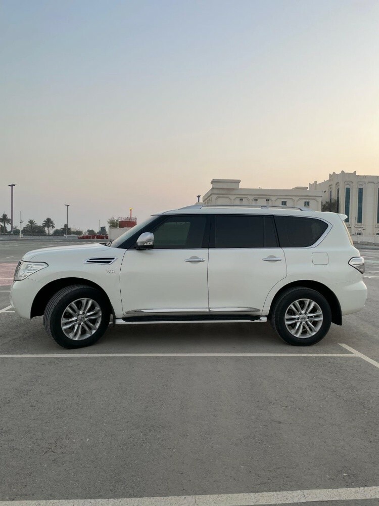 Nissan Patrol V8 LE  Top Modell - 2