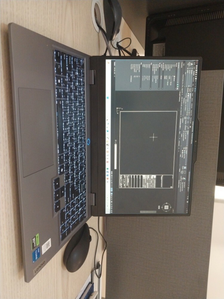 Laptop LOQ LENOVO - 2