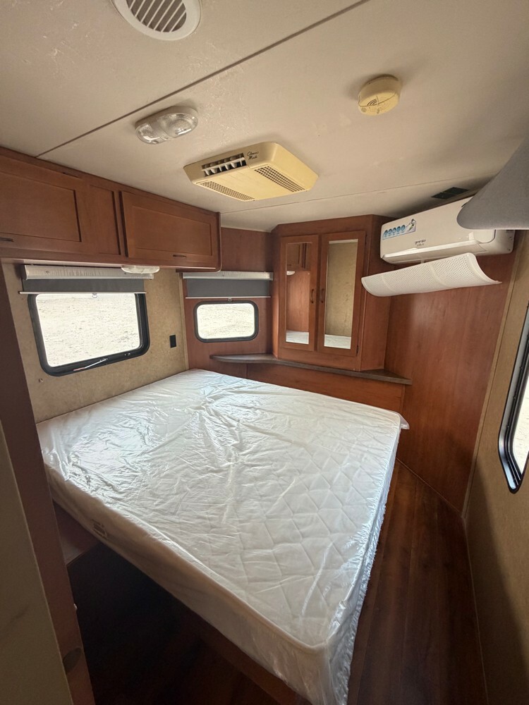 American RV keystone forest river - 2