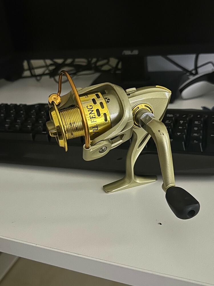 fishing reel  YU. FENG - 2