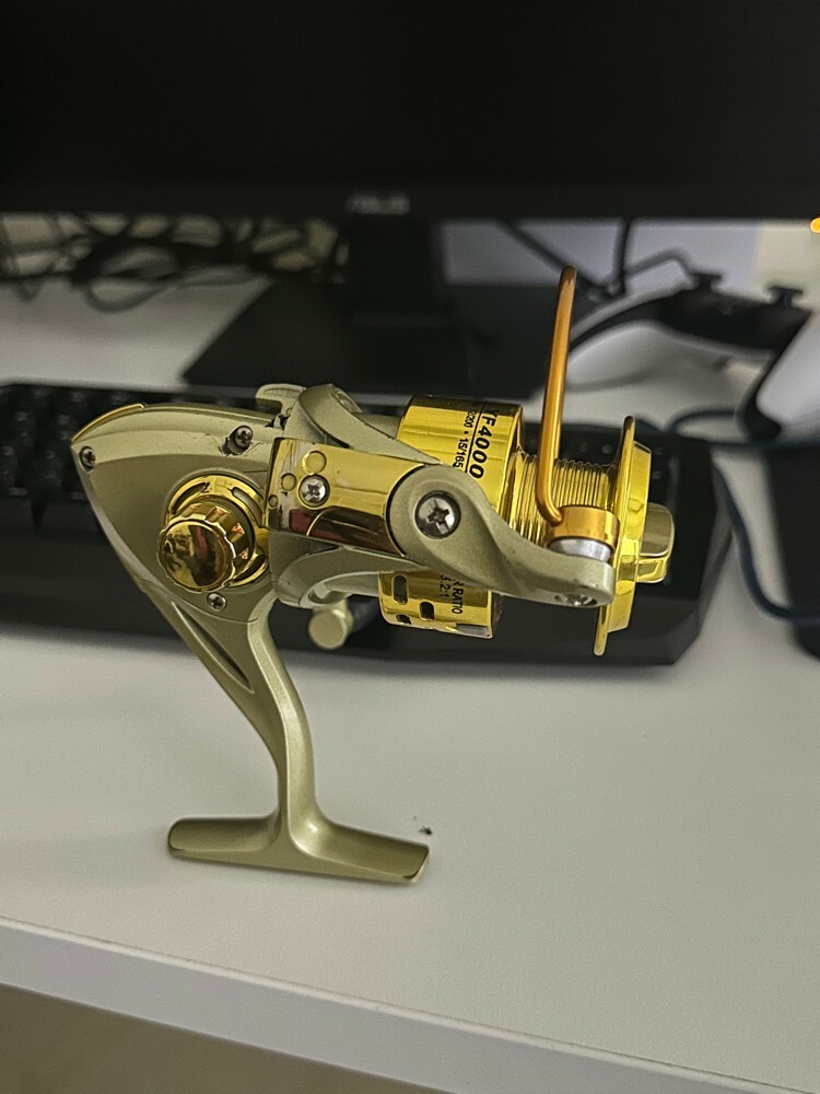 fishing reel  YU. FENG - 3