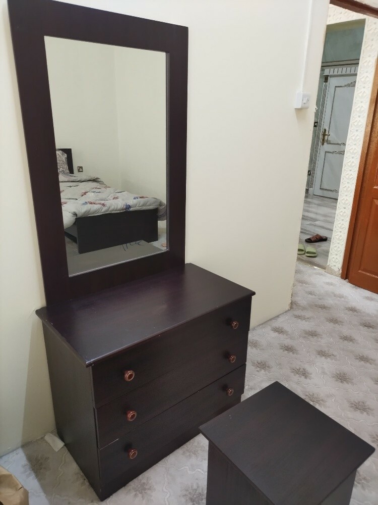 single beds bedroom - 2