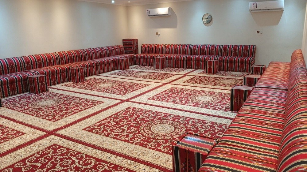 طاولات دائريه ومستطلية وكراسي - 6