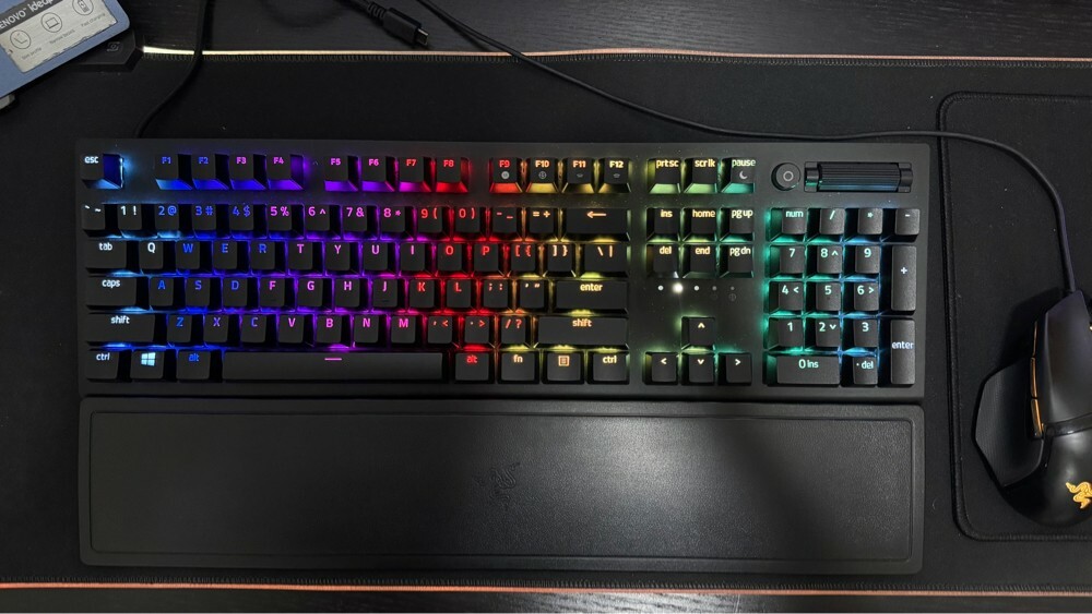 Razer BlackWidow V3 keyboard - 1
