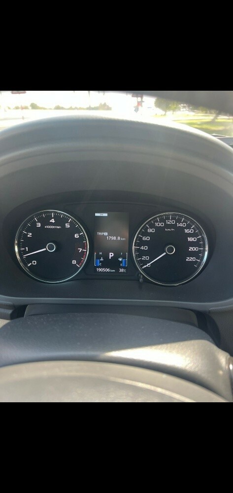 Mitsubishi Montero - 7