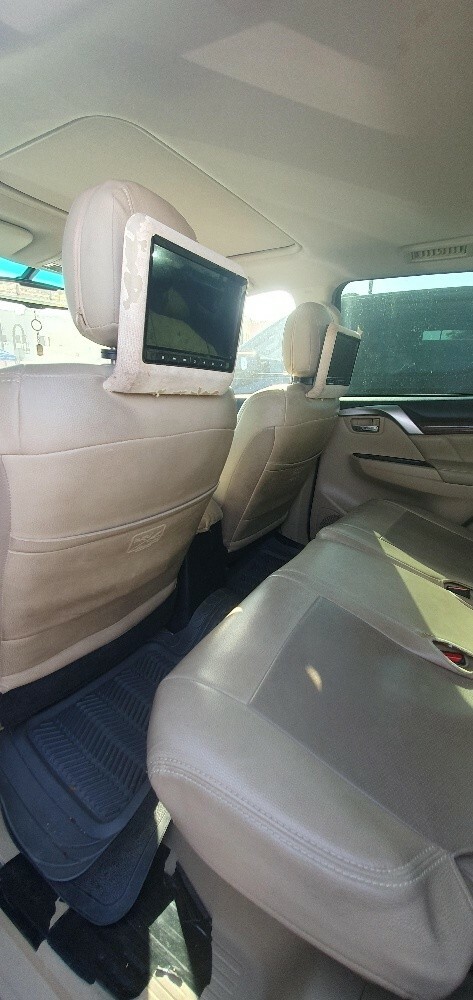 Mitsubishi Montero - 11