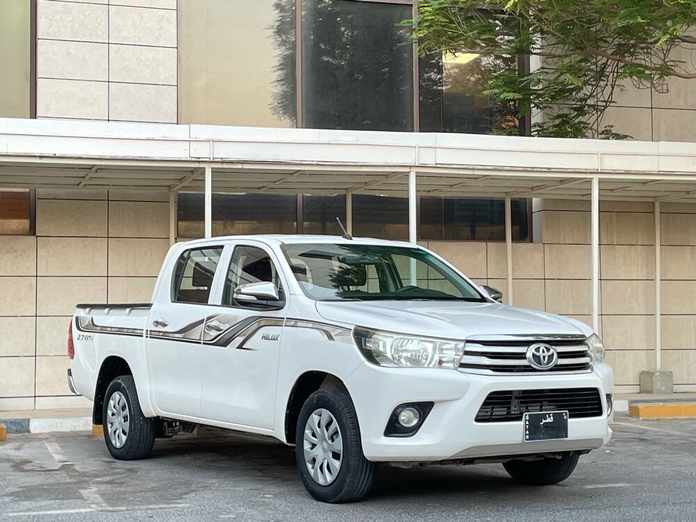 Toyota Hilux 2017 — photo 7 for sale in Qatar