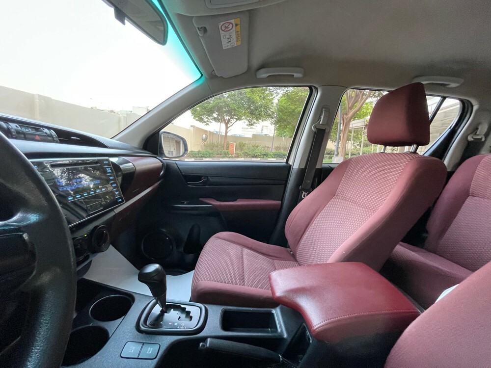 Toyota Hilux 2017 — photo 11 for sale in Qatar