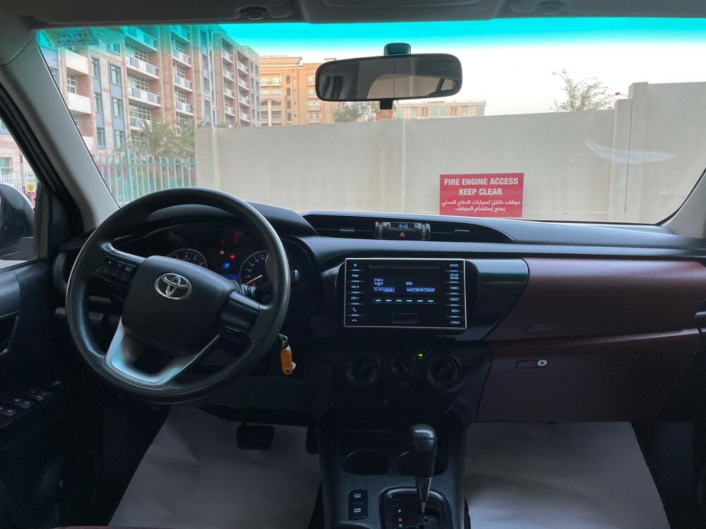 Toyota Hilux 2017 — photo 3 for sale in Qatar
