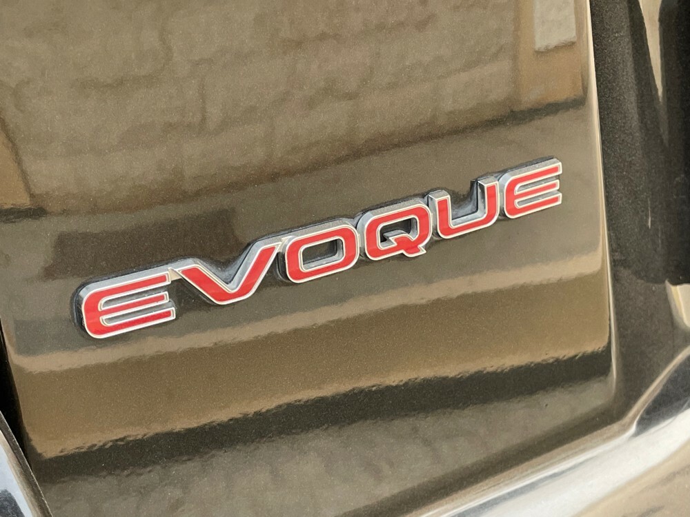 Land Rover Evoque 2017 — photo 4 for sale in Qatar