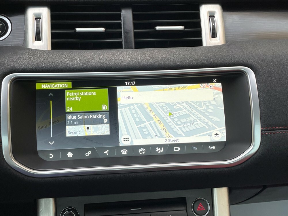 Land Rover Evoque 2017 — photo 16 for sale in Qatar