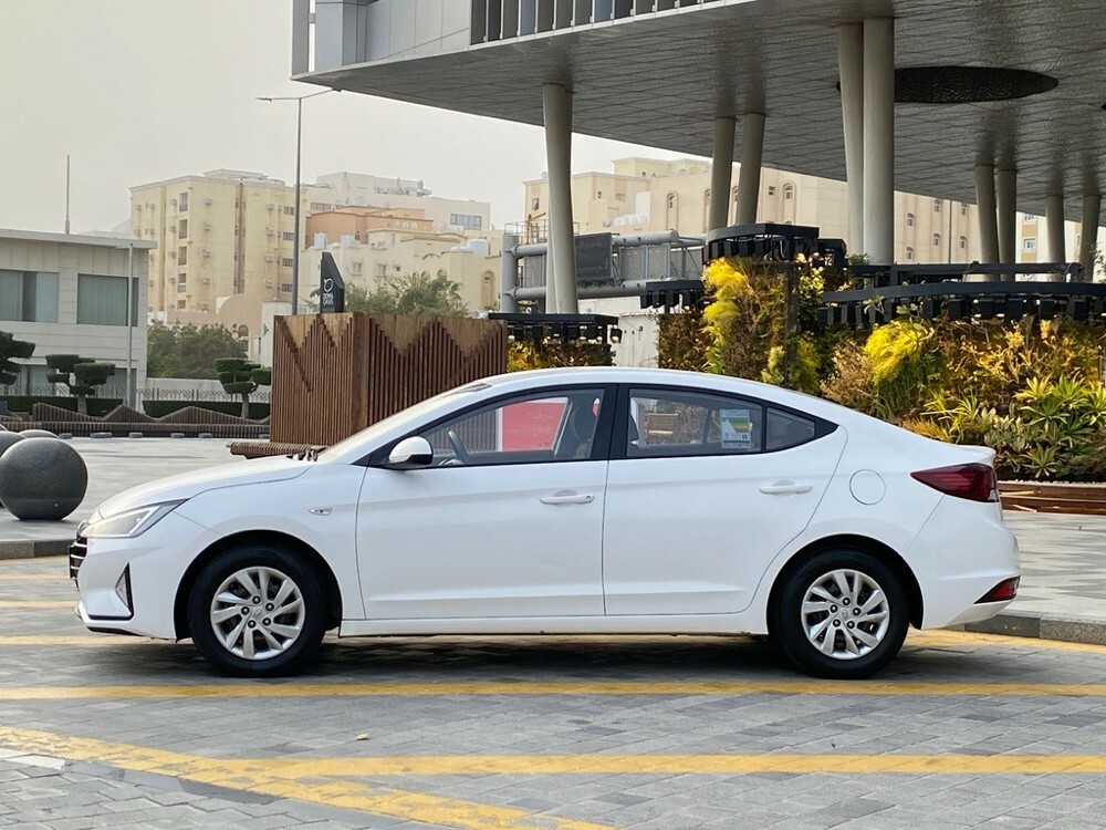 Hyundai Elantra 2020 — photo 10 for sale in Qatar