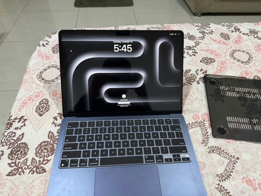 MacBook Air M3 - 5