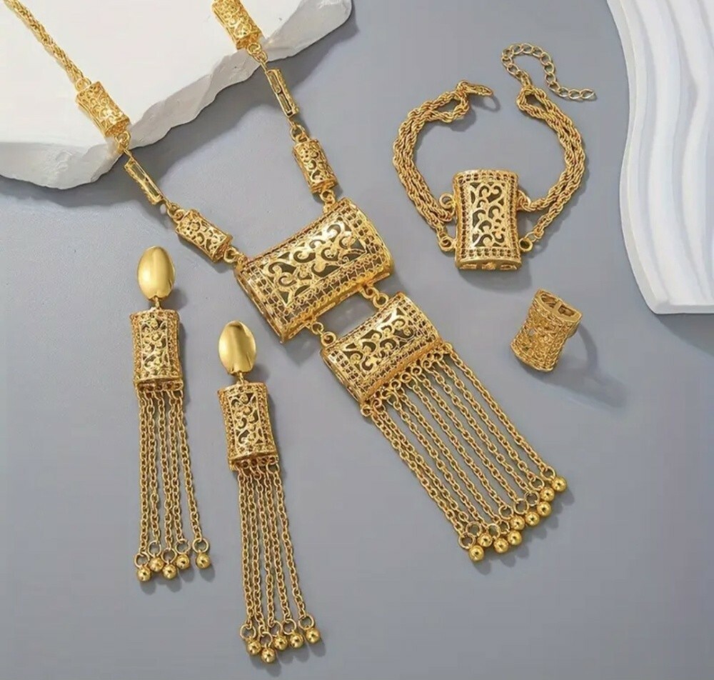 مطلي بالذهب - 4