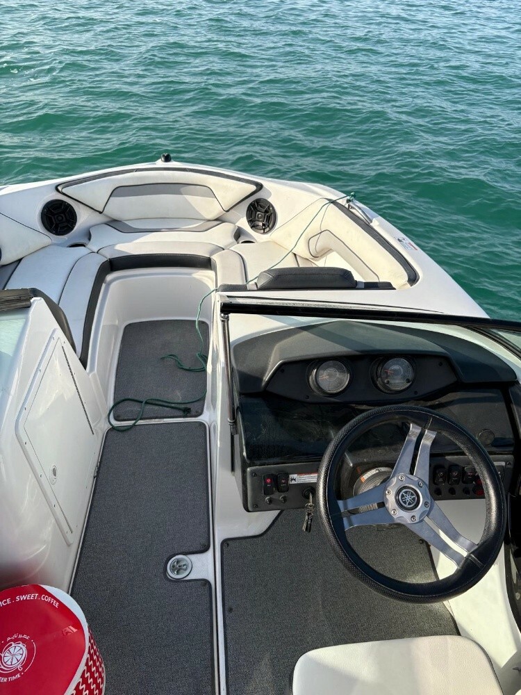 yamaha jet boat - 16
