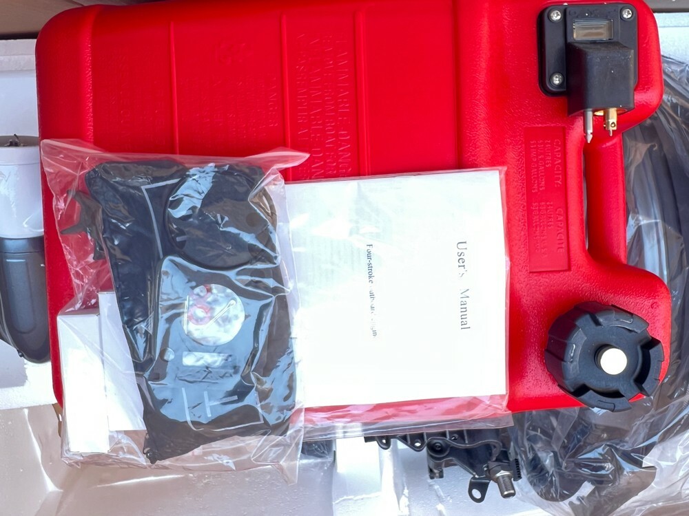 four stroke marine engine  - 4