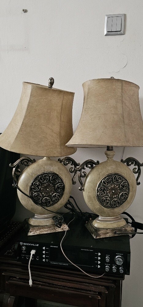 side table lamp excellent conditi - 1