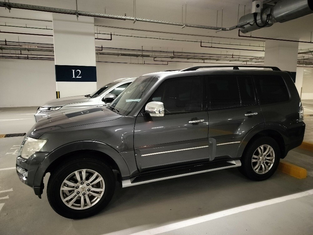 Pajero full option family used - 5