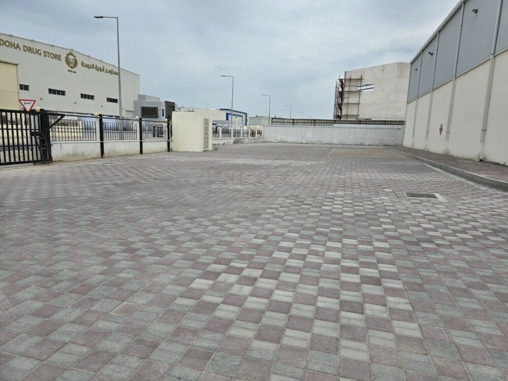 *Industrial Land 8000 SQM & Store - 2