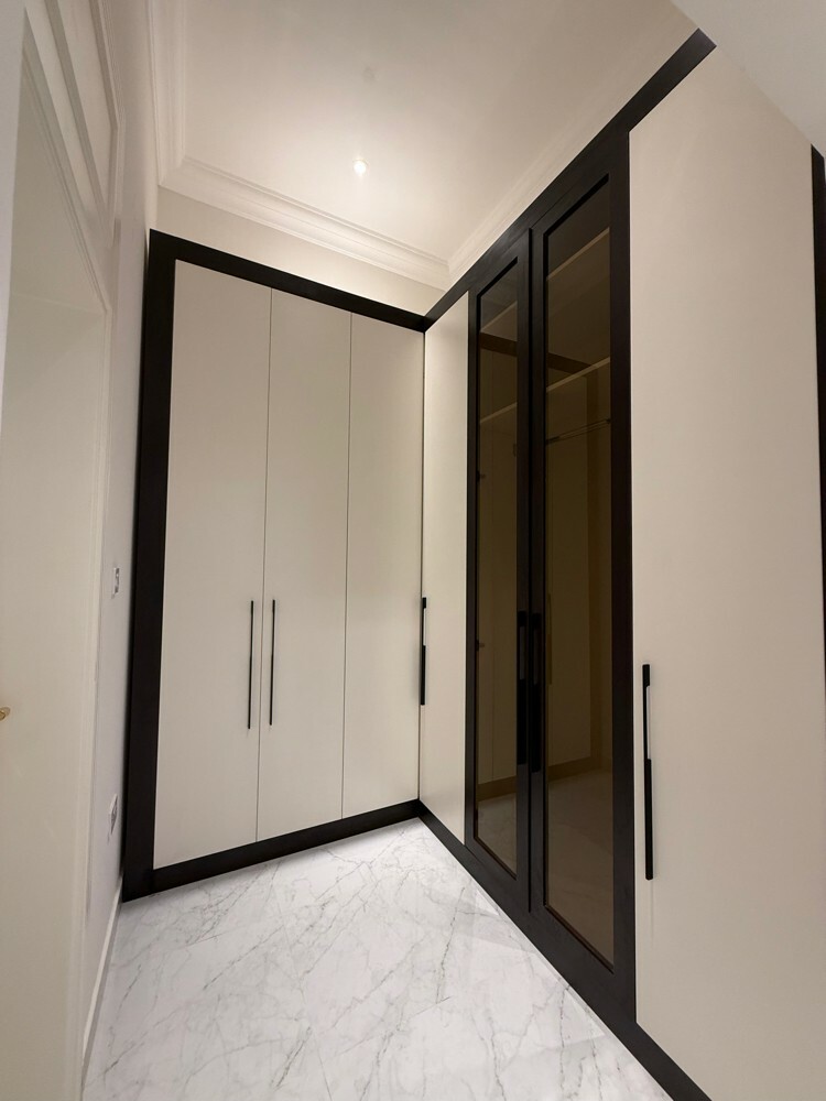 Carpenter, aluminium glass work - 4